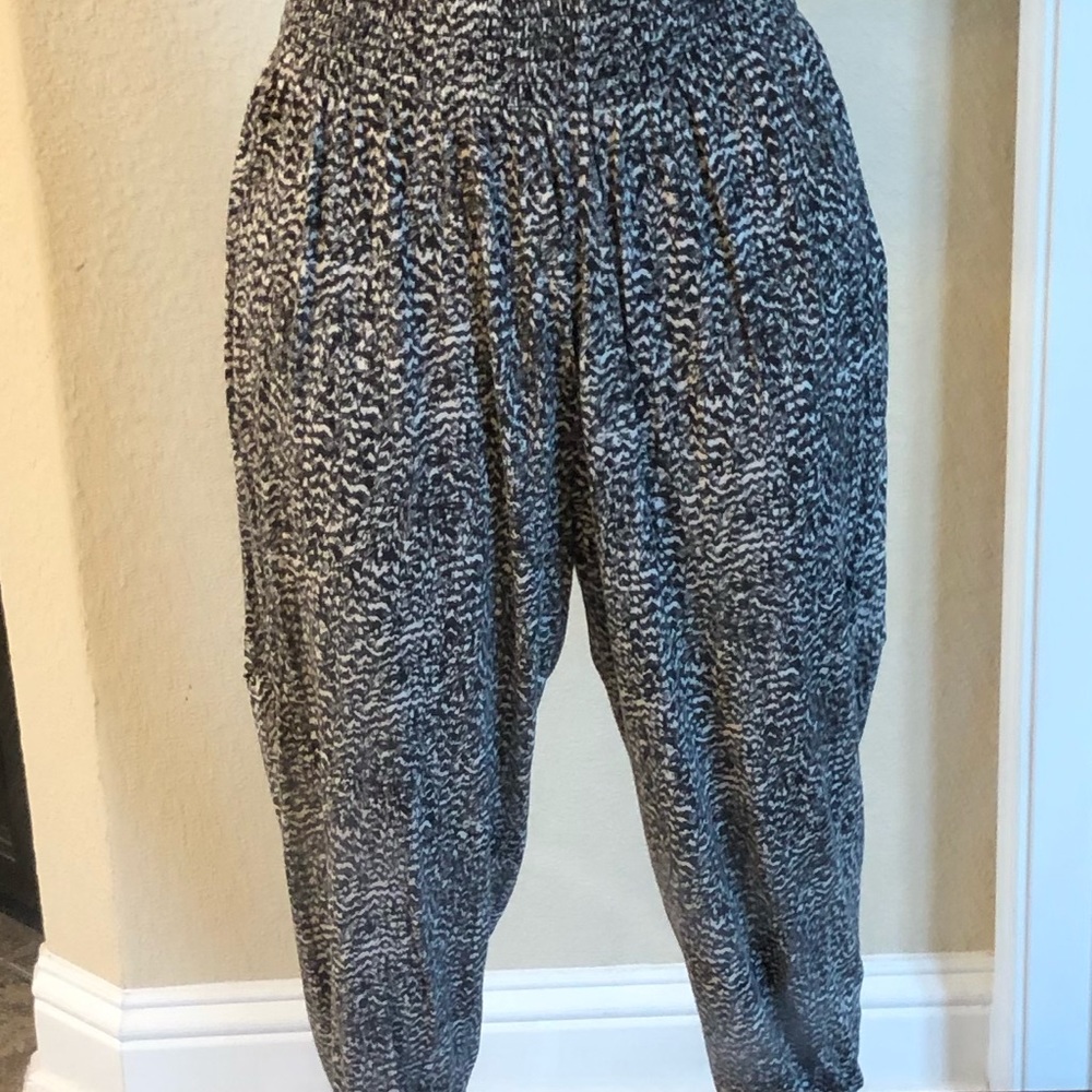 H&M - Elastic Waist Pants